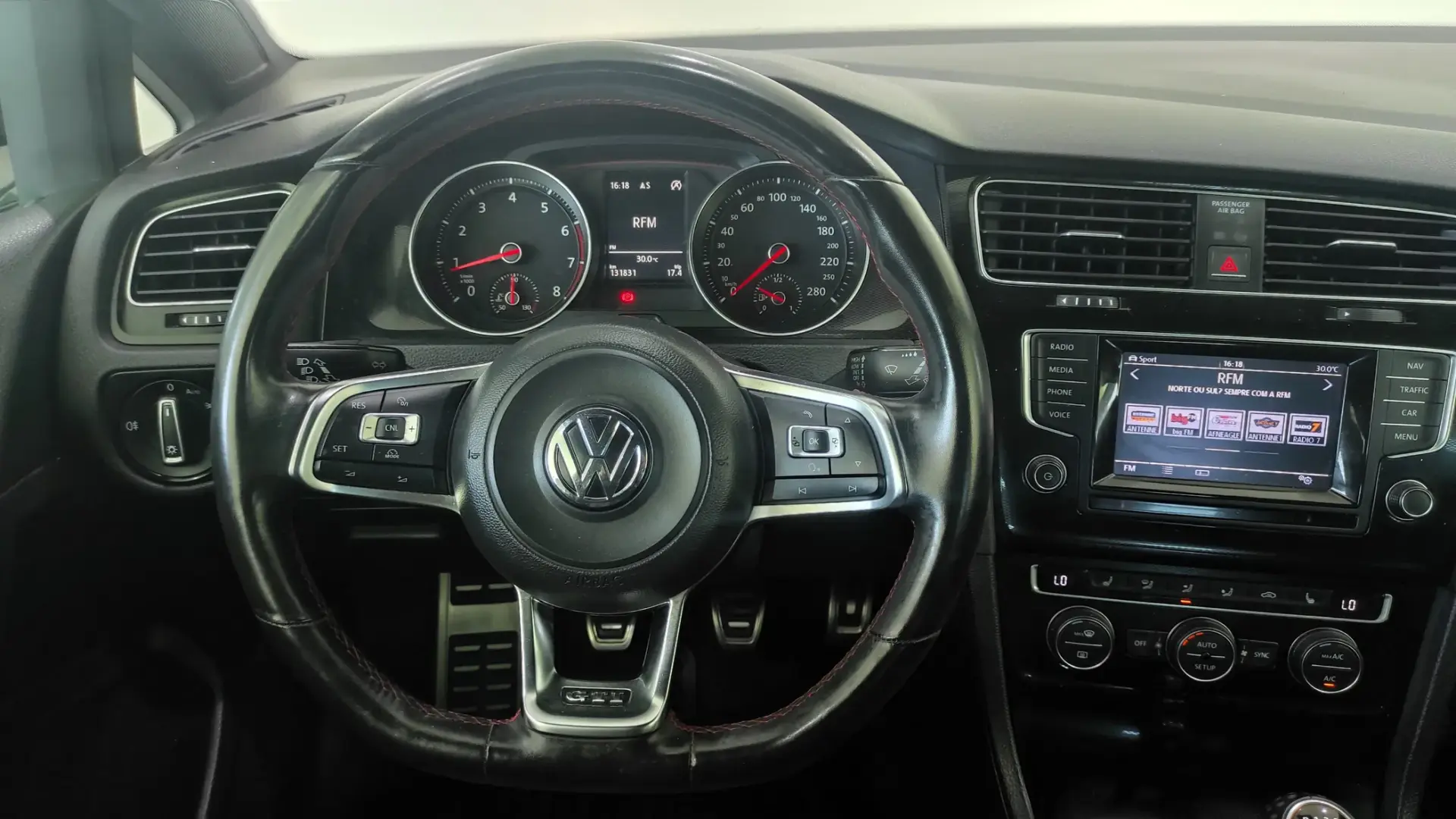 Volkswagen Golf 2.0 TSi GTi Performance 9