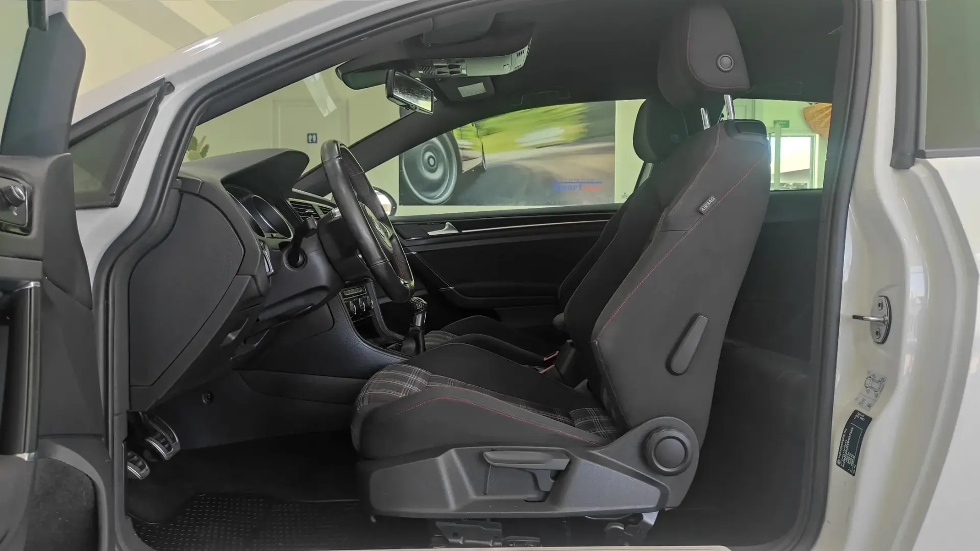 Volkswagen Golf 2.0 TSi GTi Performance 16