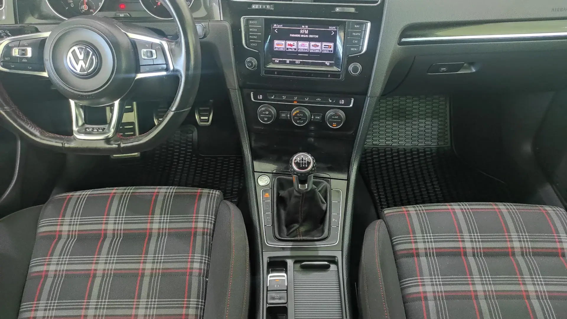 Volkswagen Golf 2.0 TSi GTi Performance 31