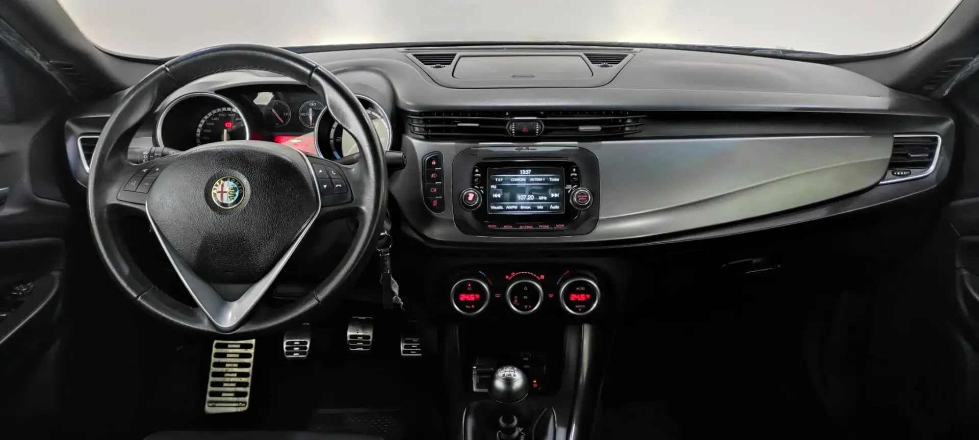 Alfa Romeo Giulietta 1.6 JTDM Exclusive 8