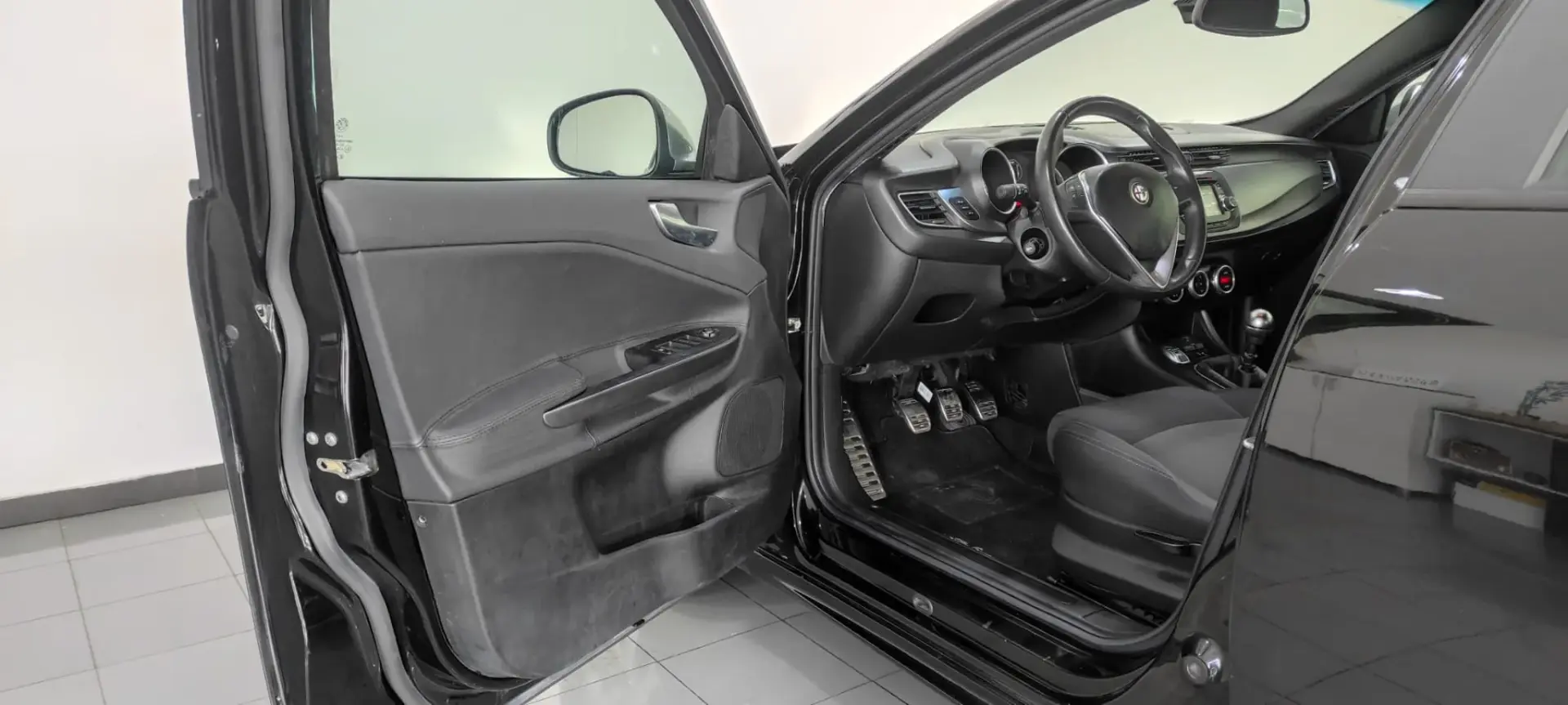 Alfa Romeo Giulietta 1.6 JTDM Exclusive 15