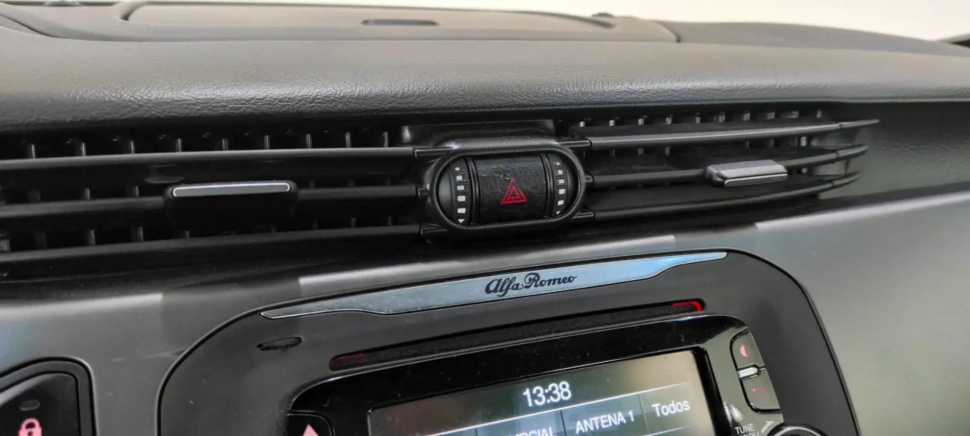 Alfa Romeo Giulietta 1.6 JTDM Exclusive 29