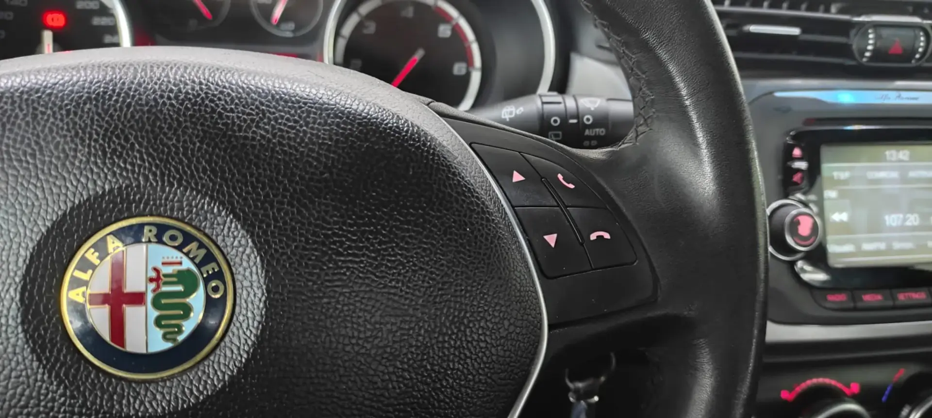 Alfa Romeo Giulietta 1.6 JTDM Exclusive 40
