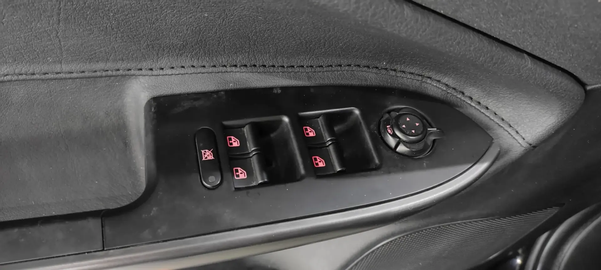 Alfa Romeo Giulietta 1.6 JTDM Exclusive 44