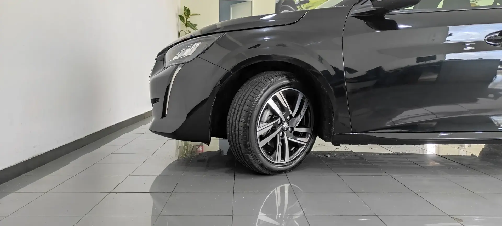 Peugeot 208 1.2 PureTech Allure 10