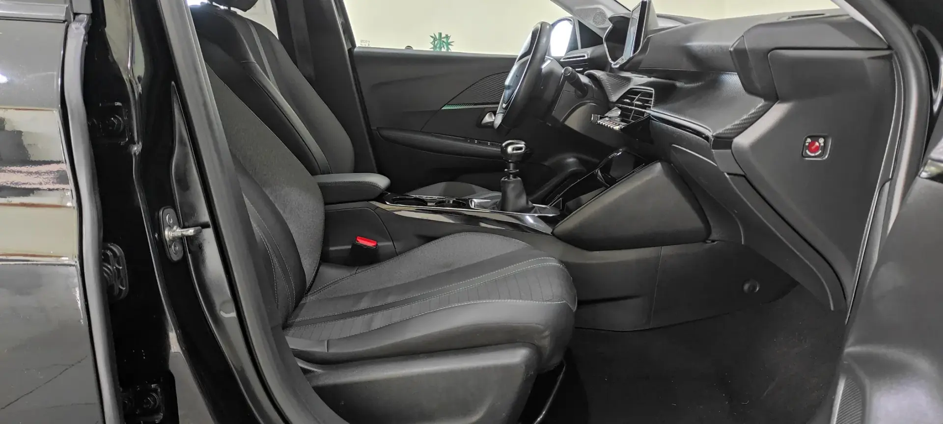 Peugeot 208 1.2 PureTech Allure 22