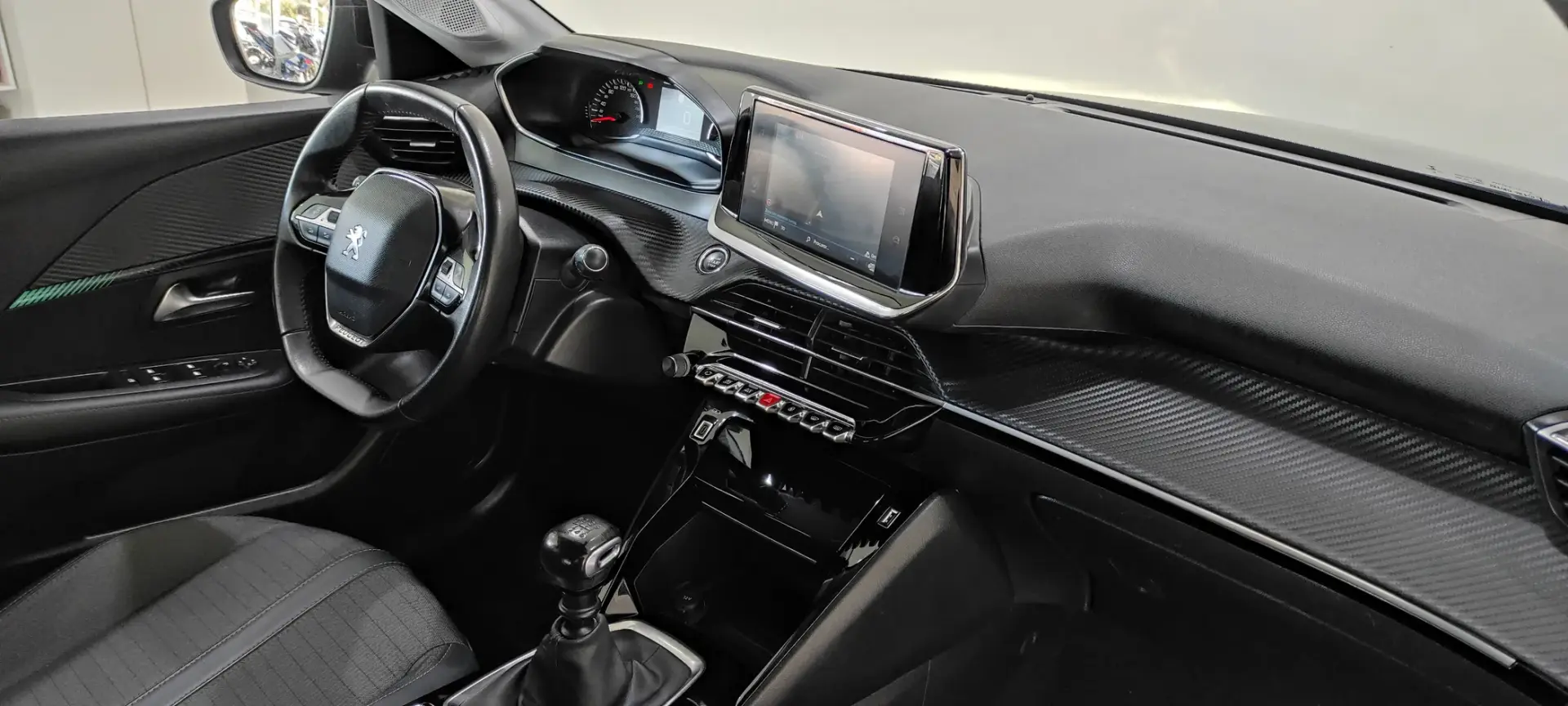 Peugeot 208 1.2 PureTech Allure 23