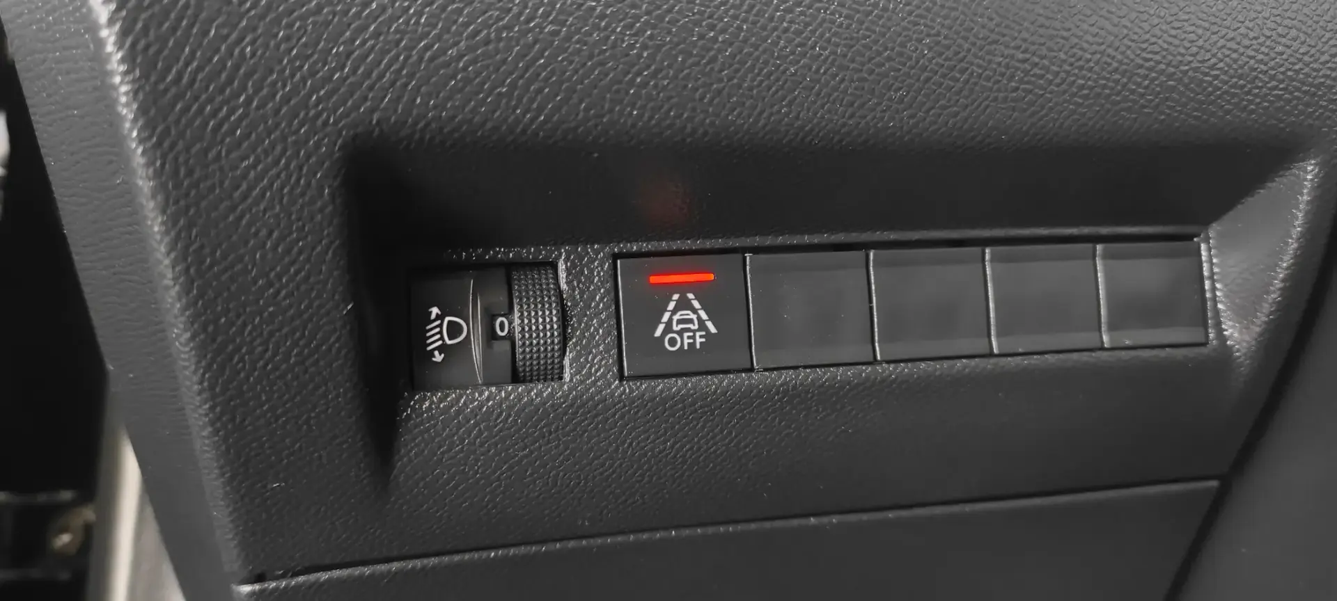 Peugeot 208 1.2 PureTech Allure 42