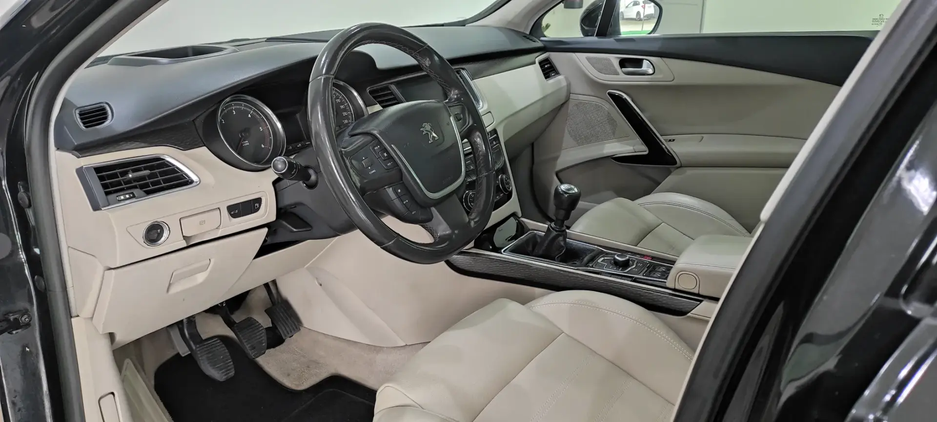 Peugeot 508 SW 2.0 HDi Allure J18 5