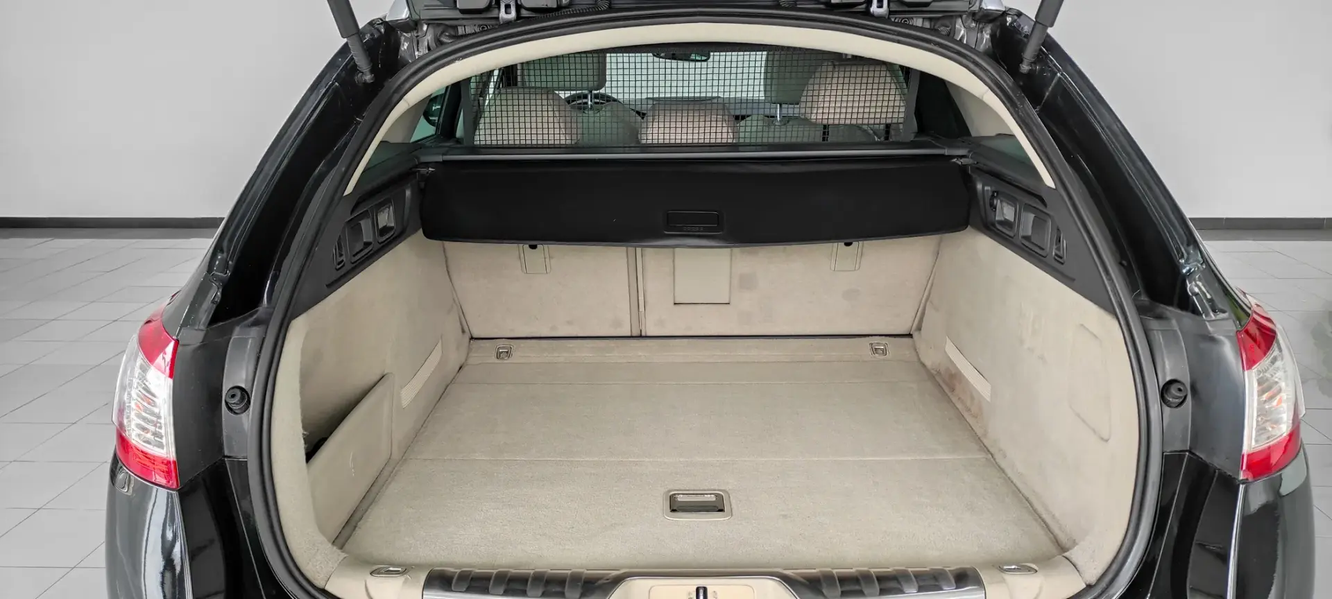 Peugeot 508 SW 2.0 HDi Allure J18 19