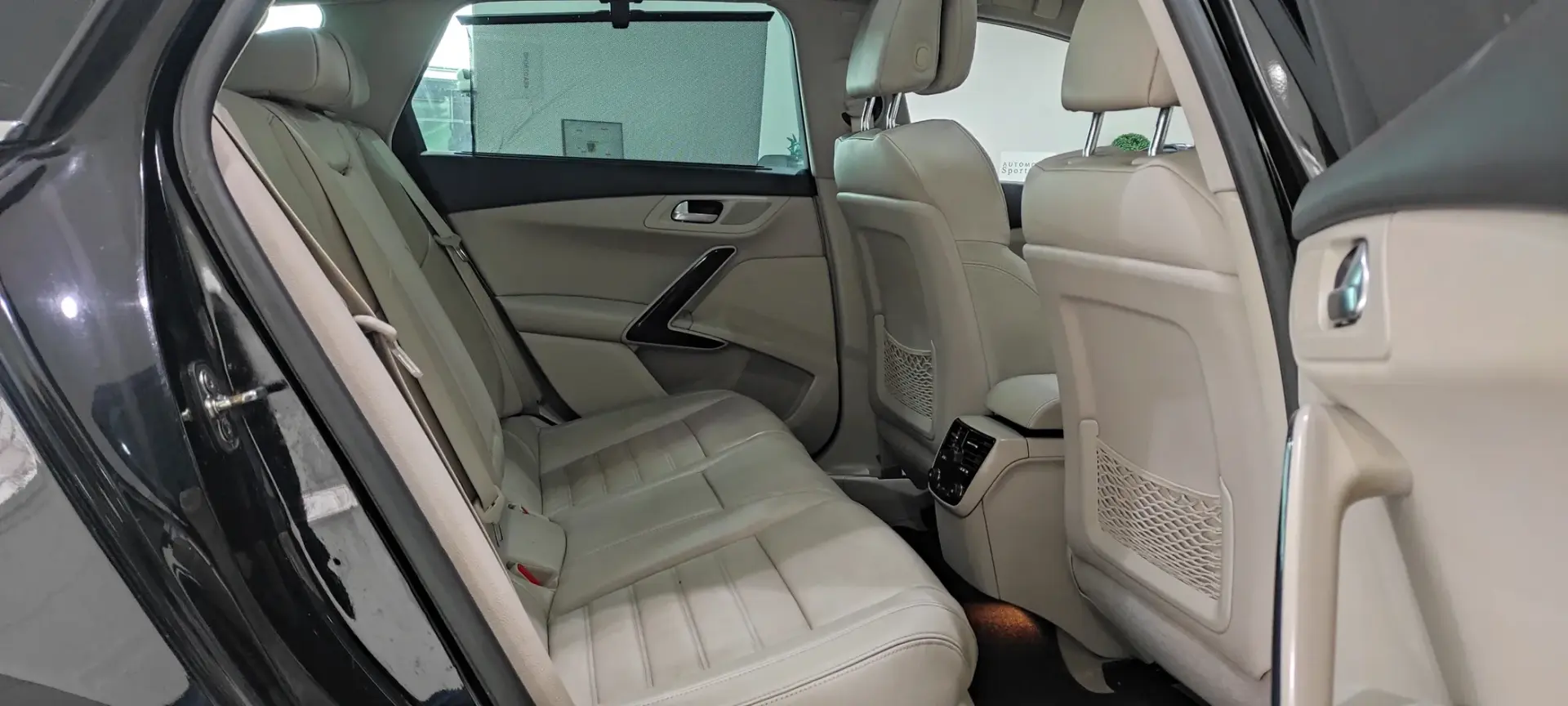 Peugeot 508 SW 2.0 HDi Allure J18 22