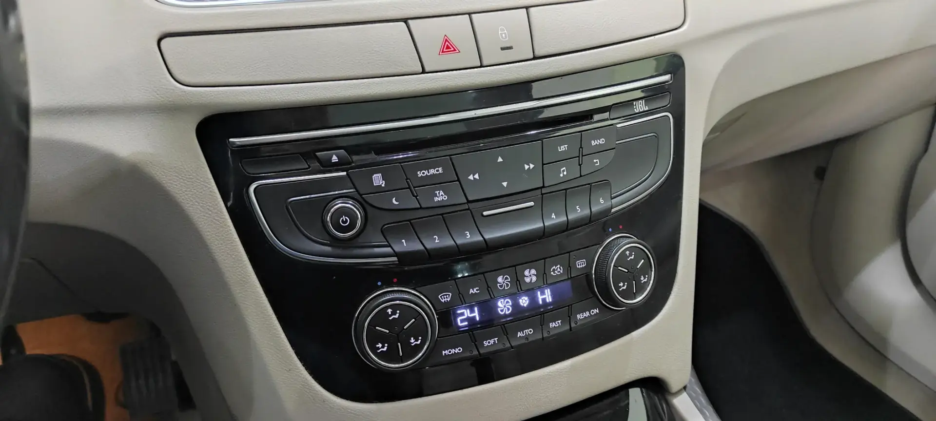 Peugeot 508 SW 2.0 HDi Allure J18 40