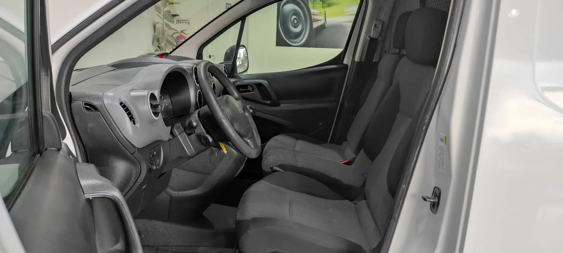 Peugeot Partner 1.6 BlueHDi L1 Pro 3L 16