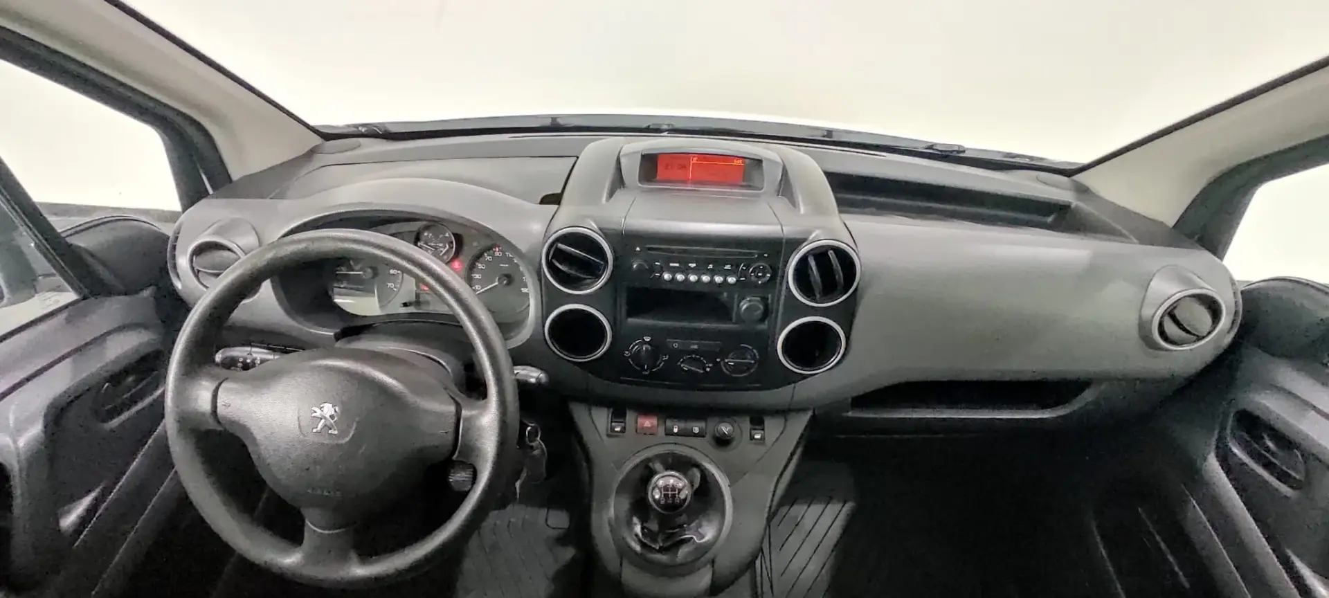 Peugeot Partner 1.6 BlueHDi L1 Pro 3L 26