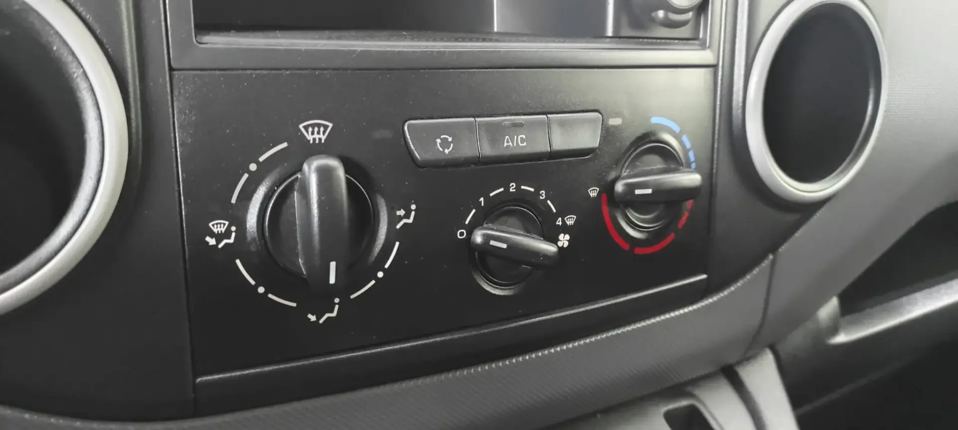 Peugeot Partner 1.6 BlueHDi L1 Pro 3L 33