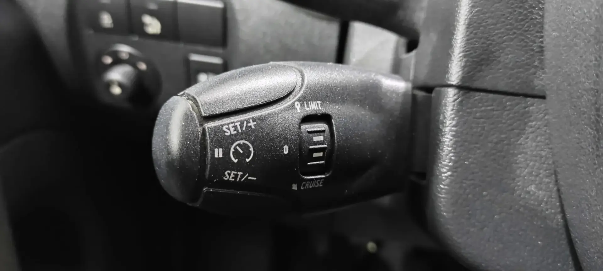 Peugeot Partner 1.6 BlueHDi L1 Pro 3L 37