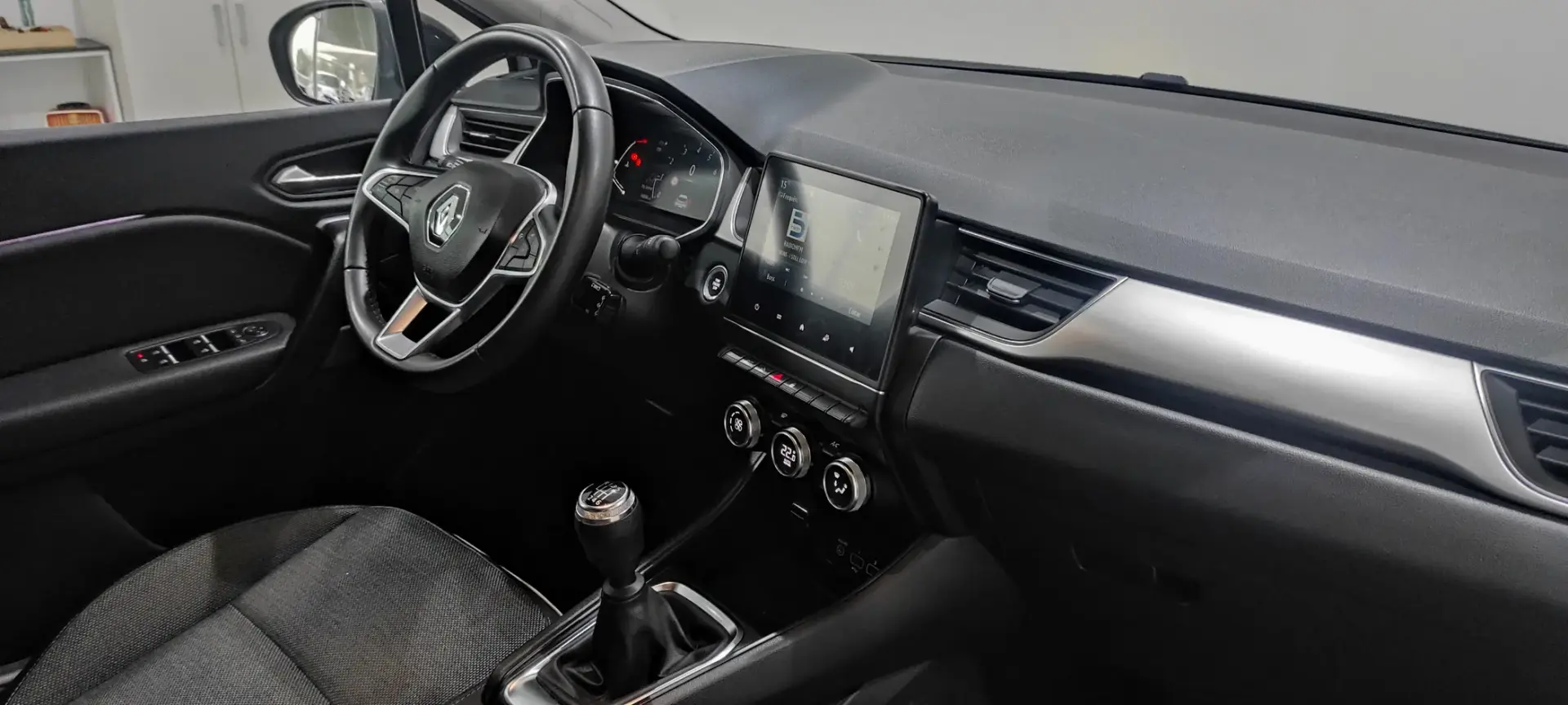 Renault Captur 1.0 TCe Intens Bi-Fuel 7