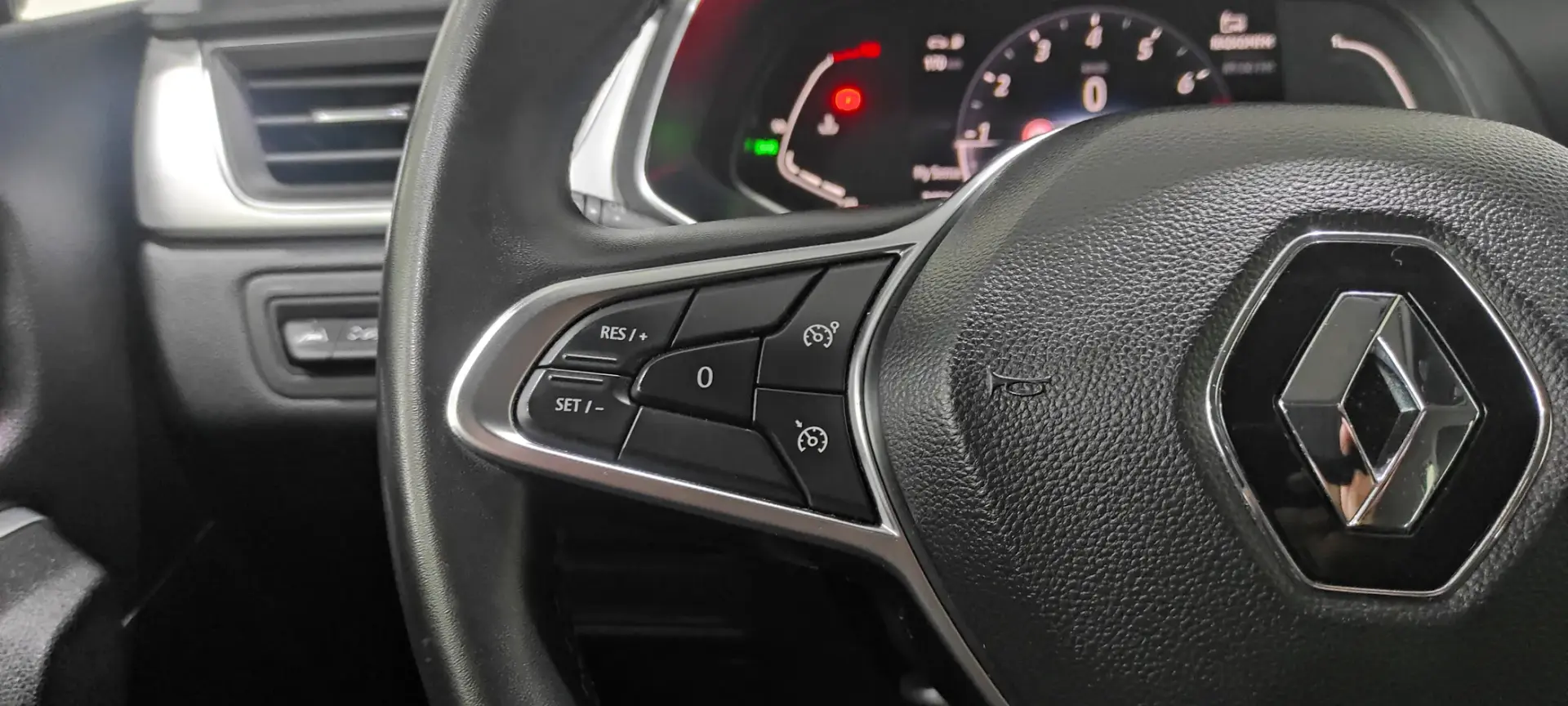Renault Captur 1.0 TCe Intens Bi-Fuel 36