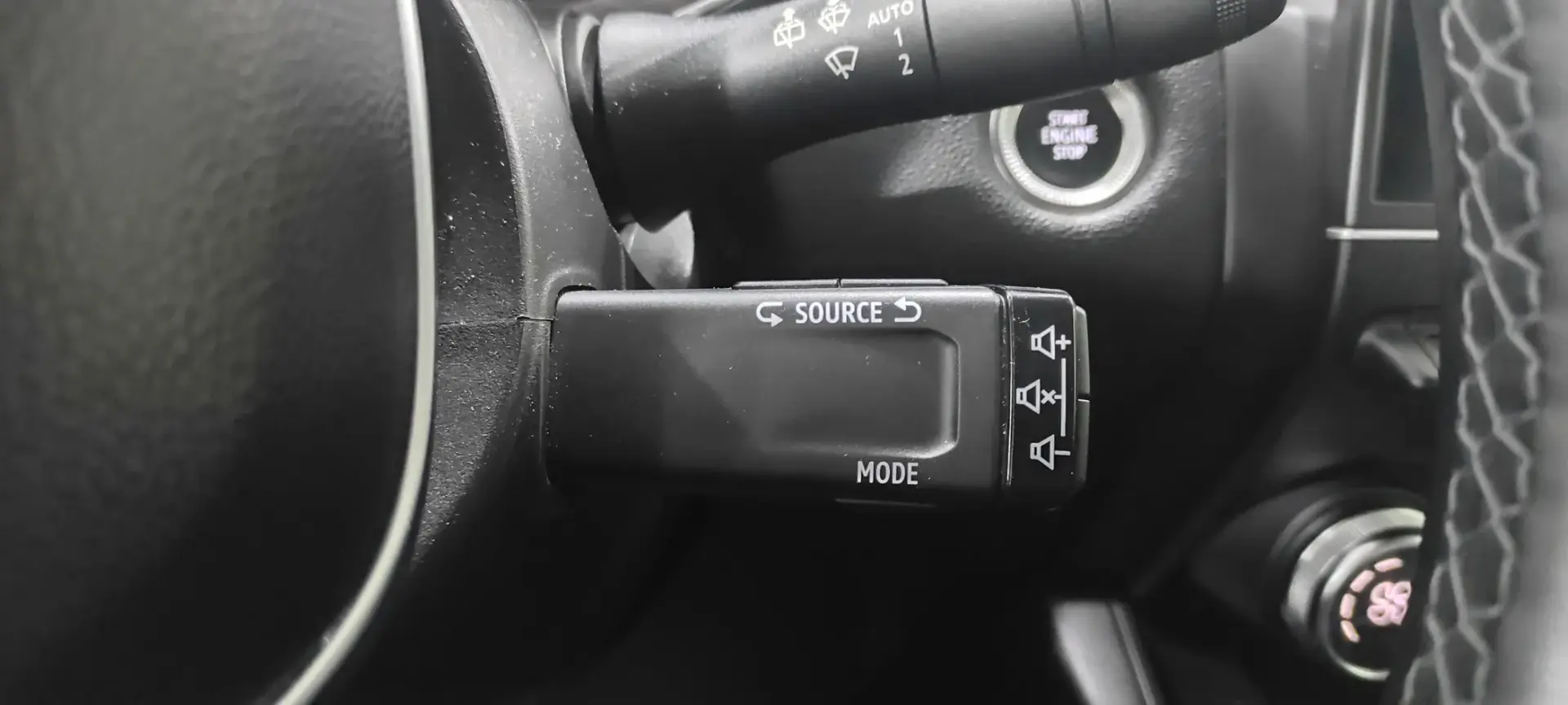 Renault Captur 1.0 TCe Intens Bi-Fuel 38