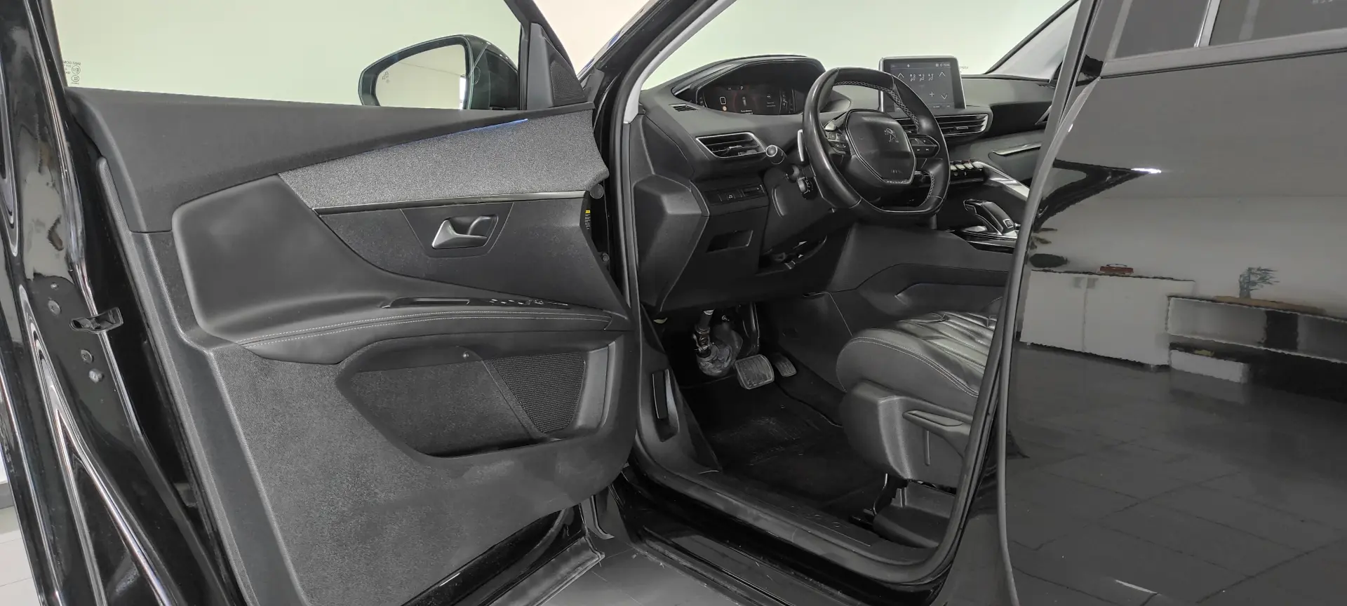 Peugeot 3008 1.6 BlueHDi Allure EAT6 J18 15