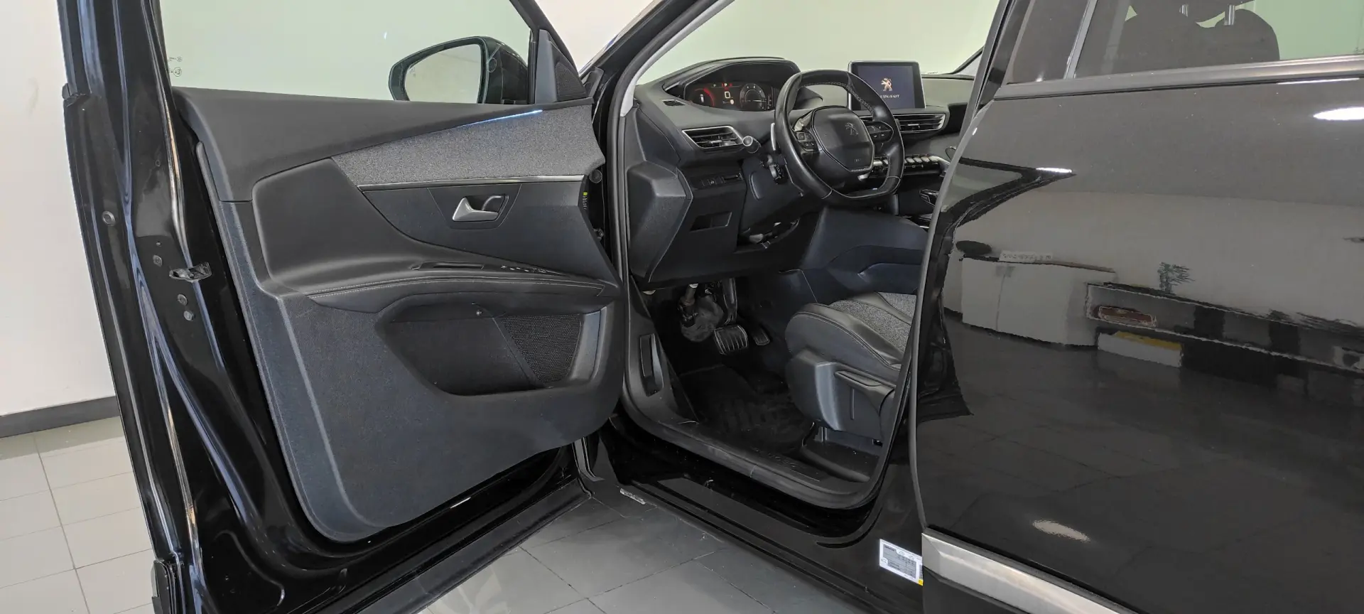 Peugeot 3008 1.6 BlueHDi GT Line EAT6 15