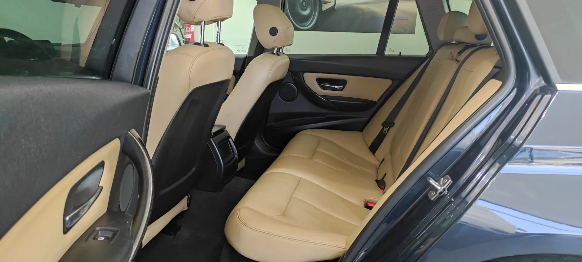 BMW 318 d Auto Line Luxury 6