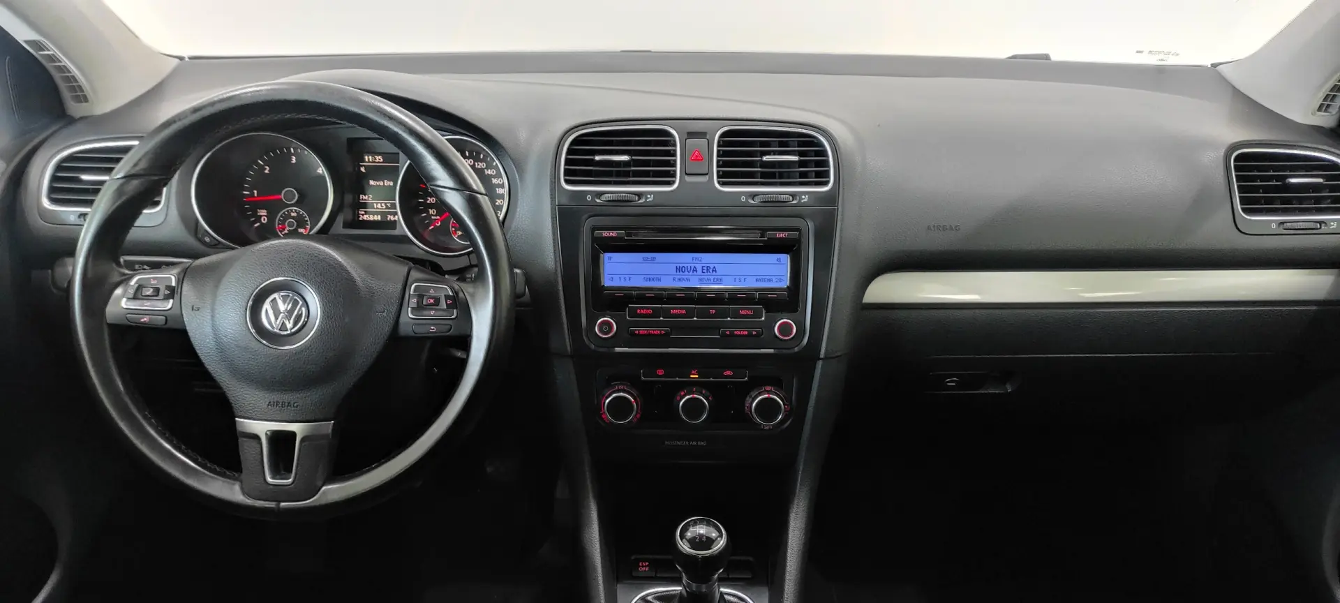 Volkswagen Golf 1.6 TDi Confortline 8