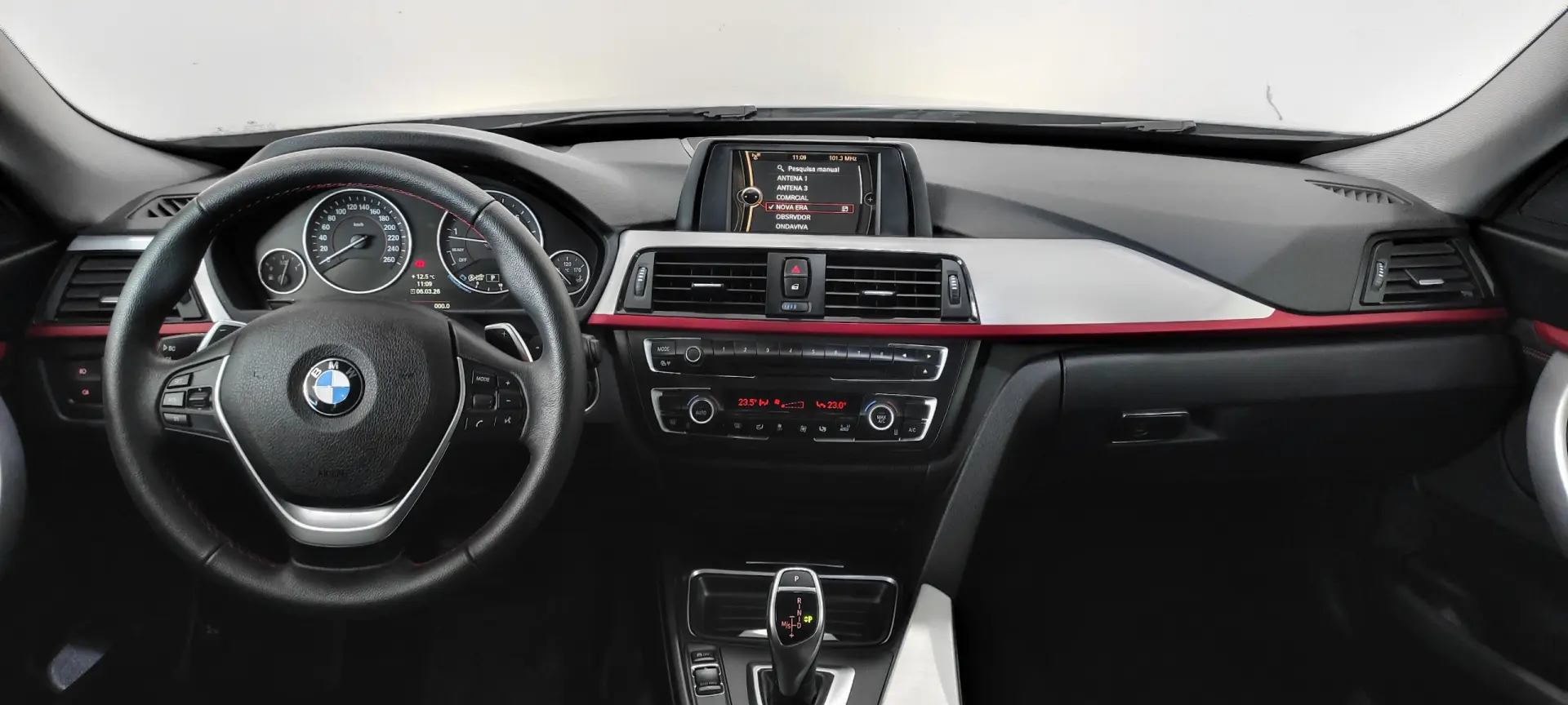 BMW 328 i xDrive Line Sport Auto 8