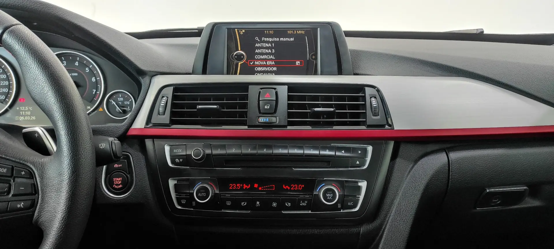 BMW 328 i xDrive Line Sport Auto 28