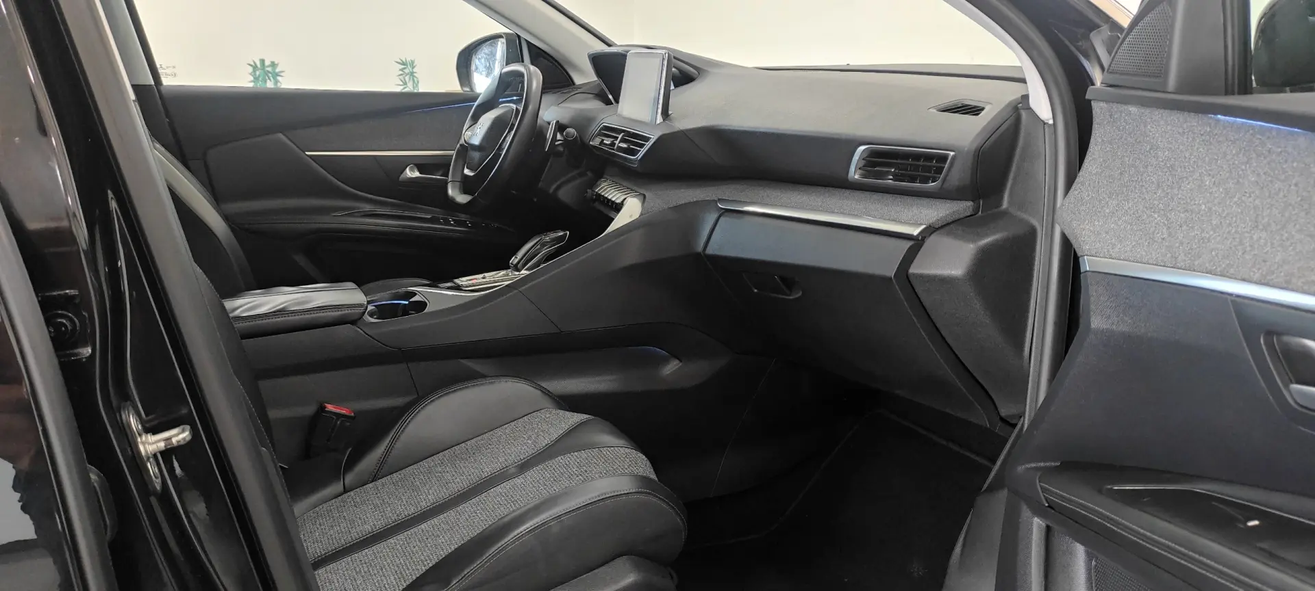 Peugeot 3008 1.6 BlueHDi GT Line EAT6 23