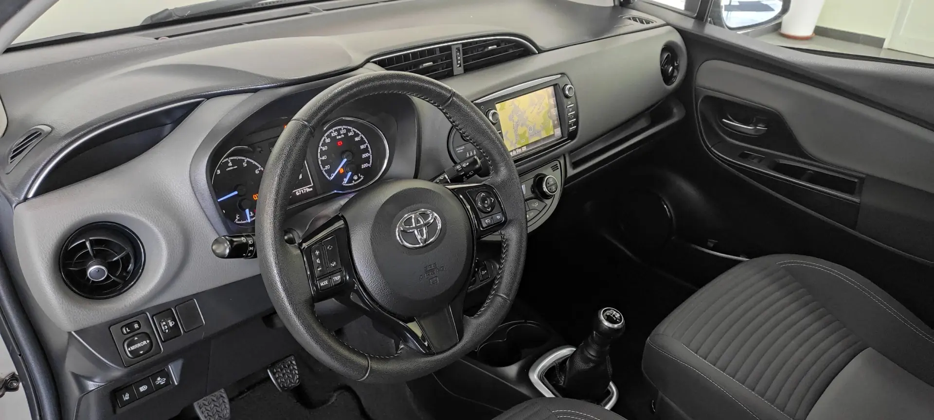 Toyota Yaris 1.0 VVT-i Comfort 17