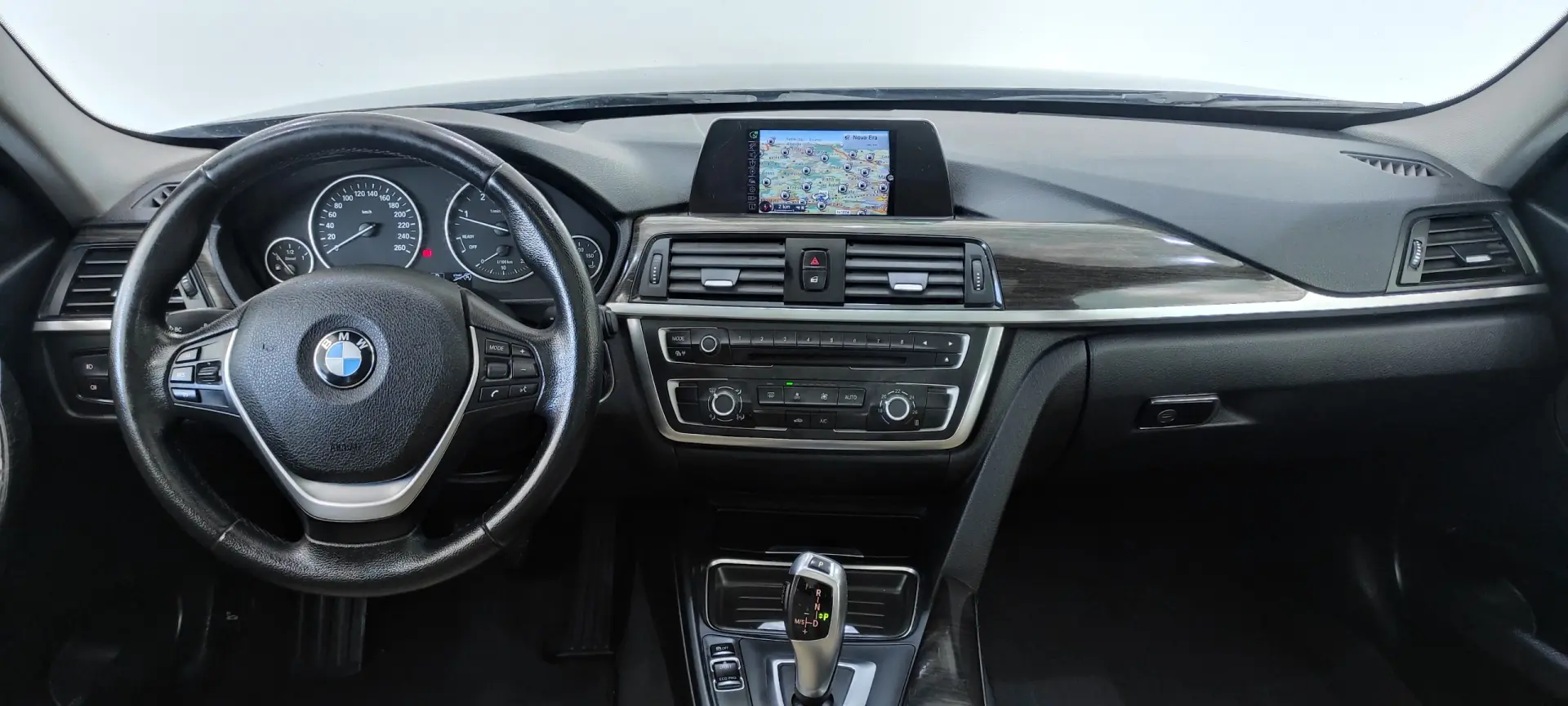 BMW 318 d Auto Line Luxury 27