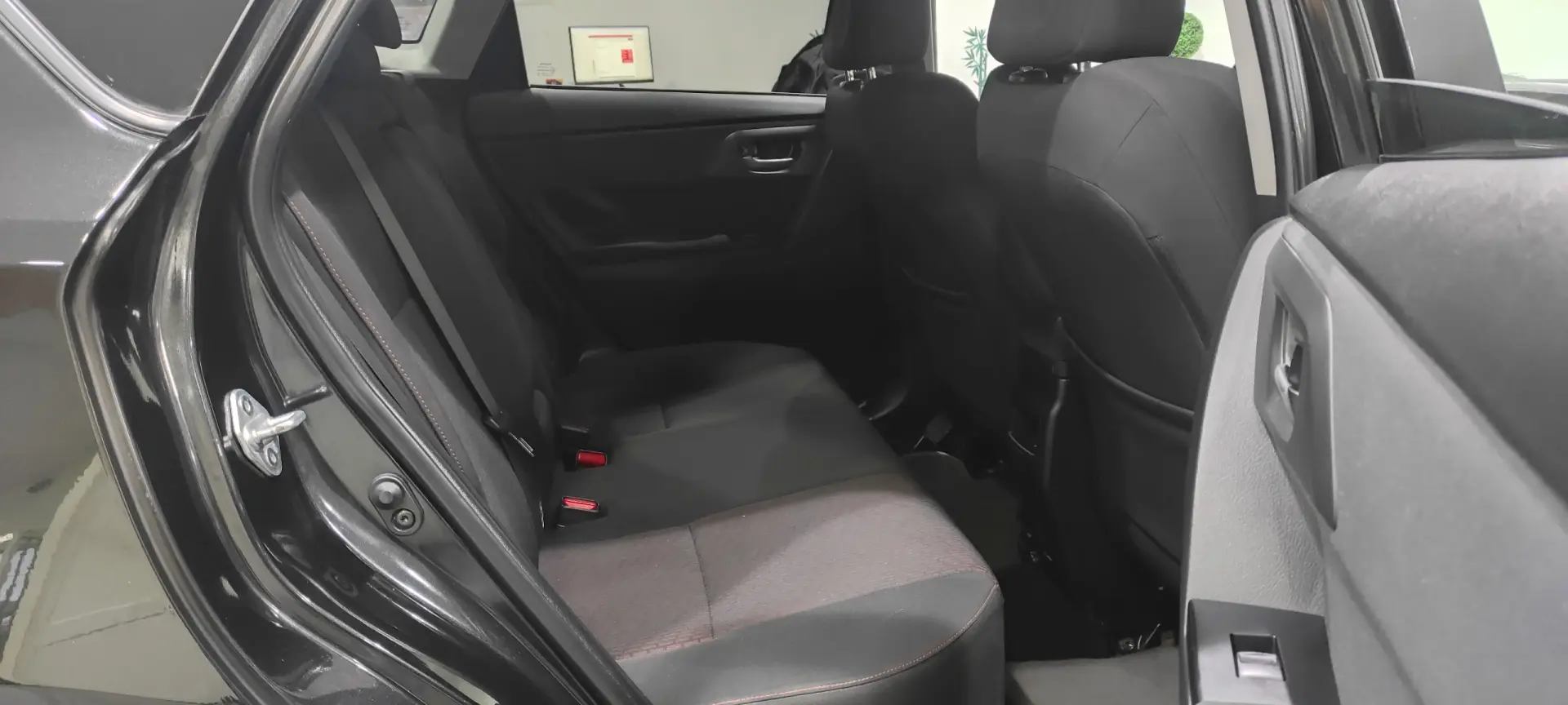 Toyota Auris 1.4 D-4D Com. +P.Techno+P.Sport 20