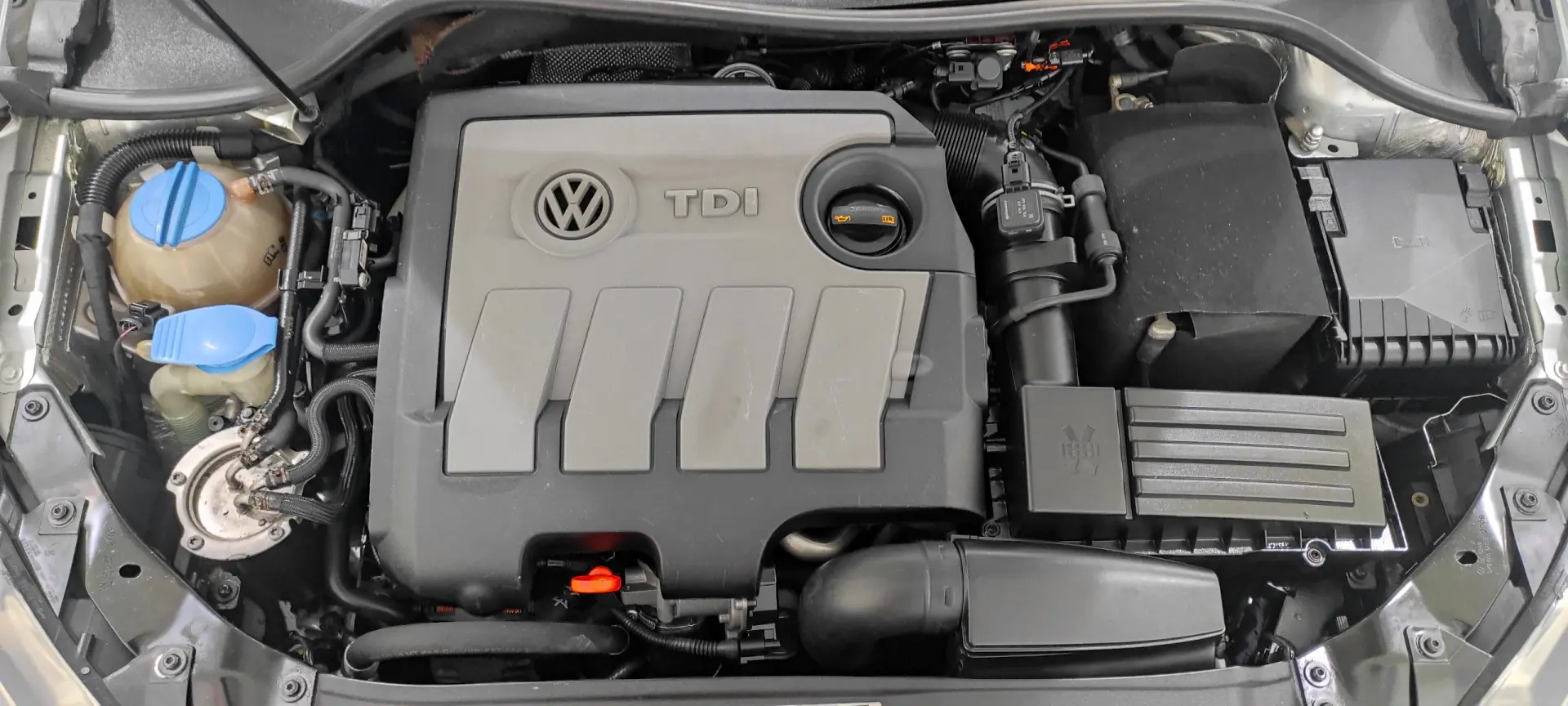 Volkswagen Golf 1.6 TDi Confortline 41