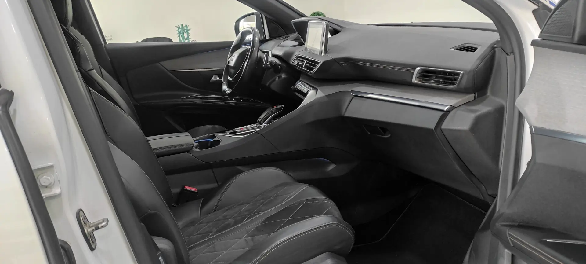 Peugeot 5008 2.0 BlueHDi GT EAT8 26