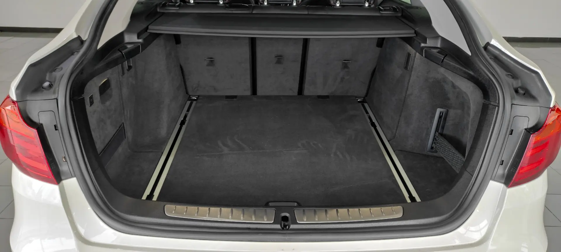 BMW 328 i xDrive Line Sport Auto 19