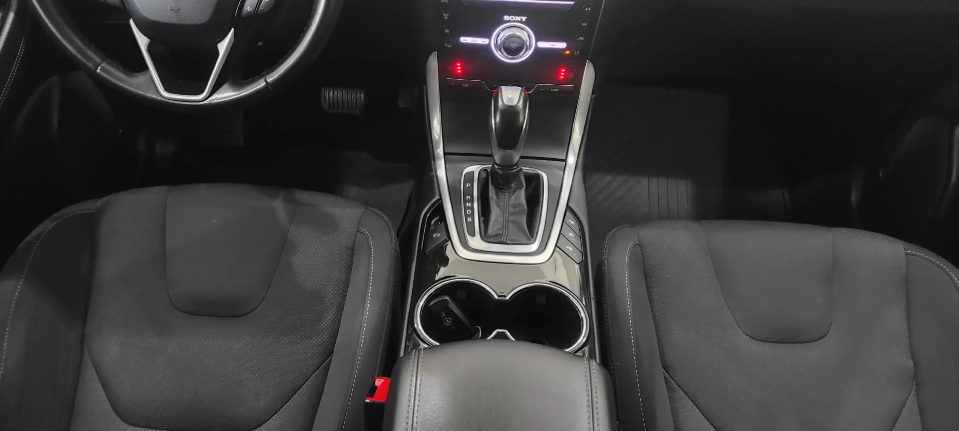 Ford S-Max 2.0 TDCi Titanium Powershift 43