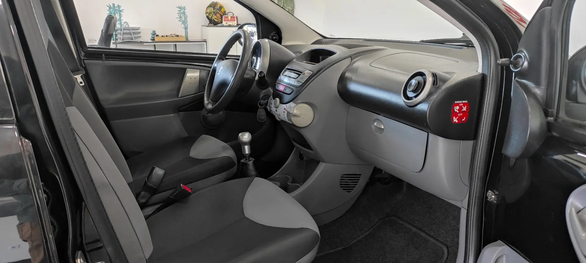 Peugeot 107 1.0 Urban 7