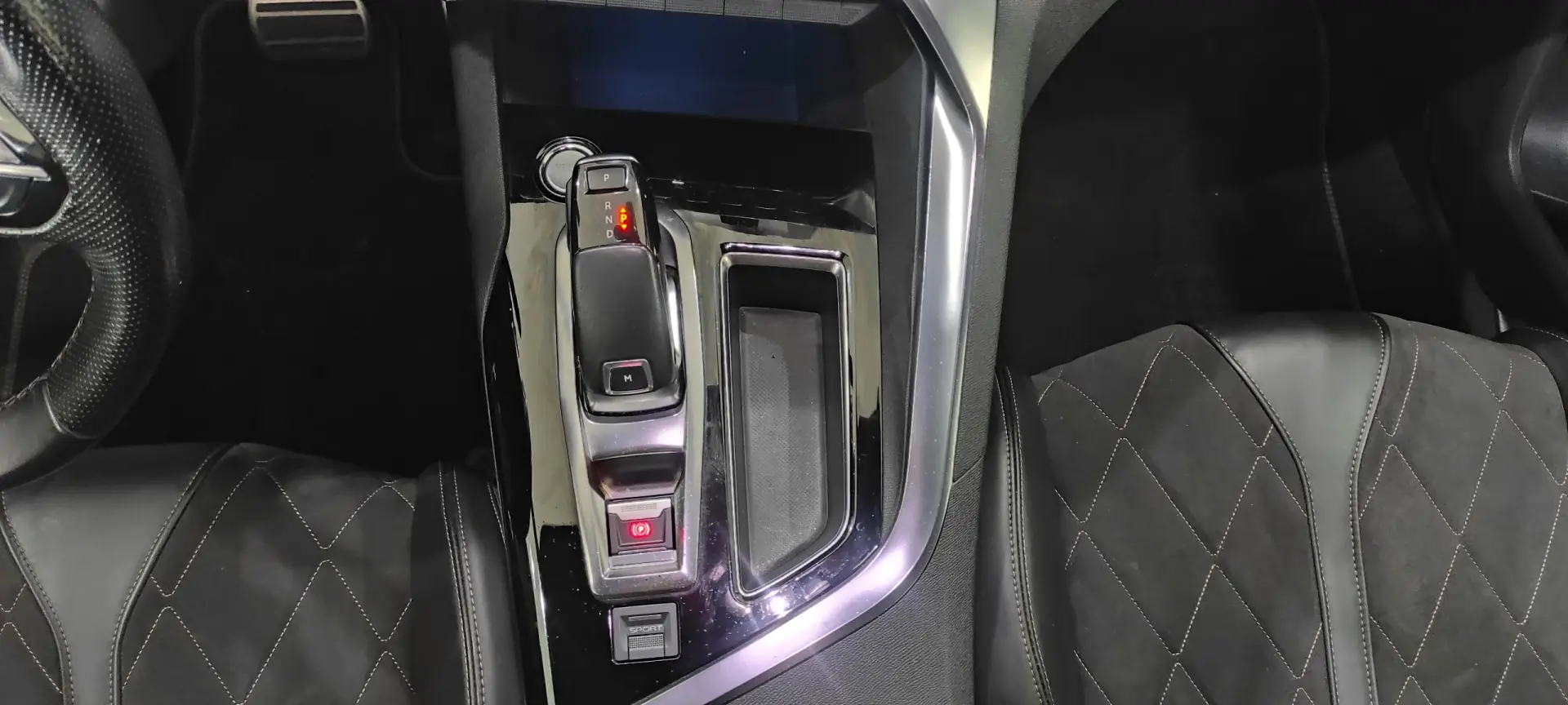 Peugeot 5008 2.0 BlueHDi GT EAT8 31