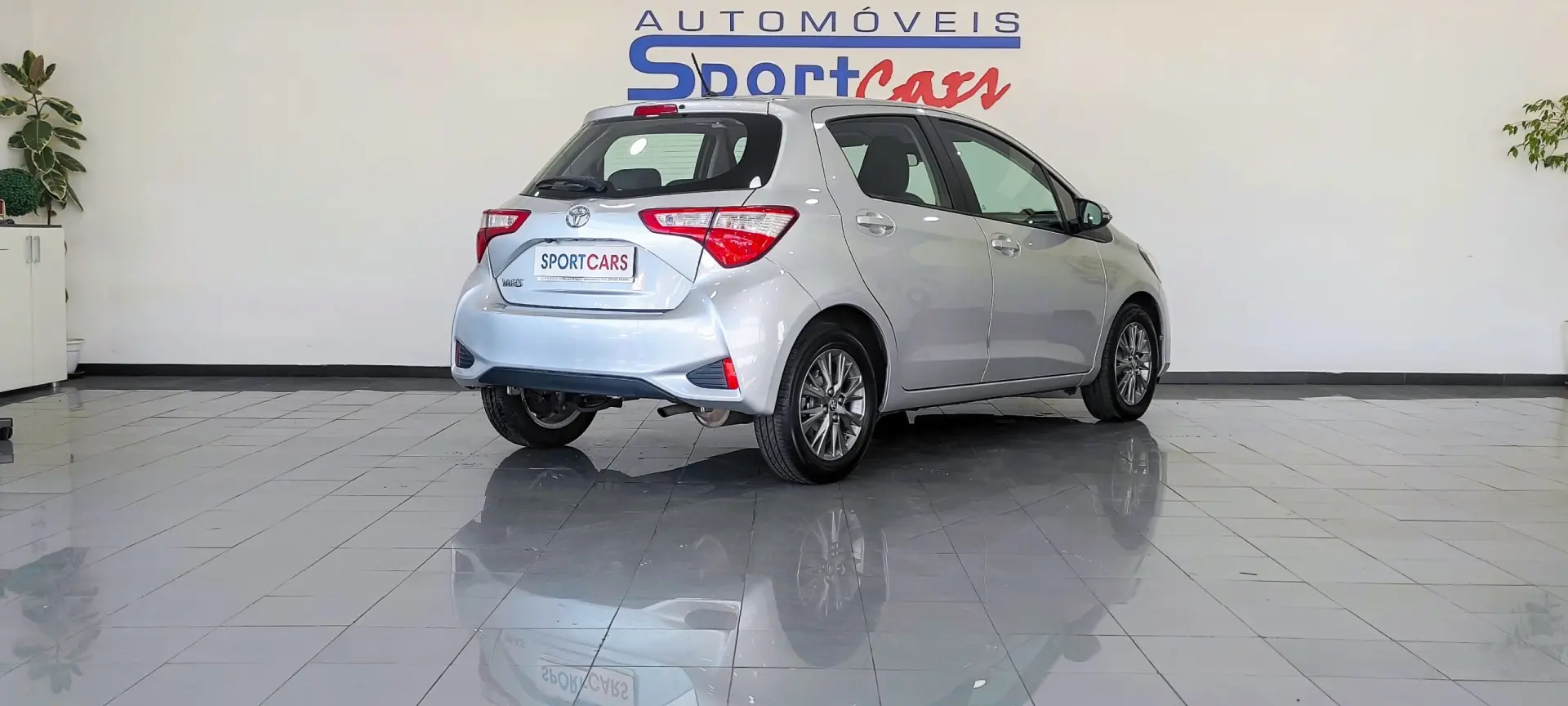 Toyota Yaris 1.0 VVT-i Comfort 12
