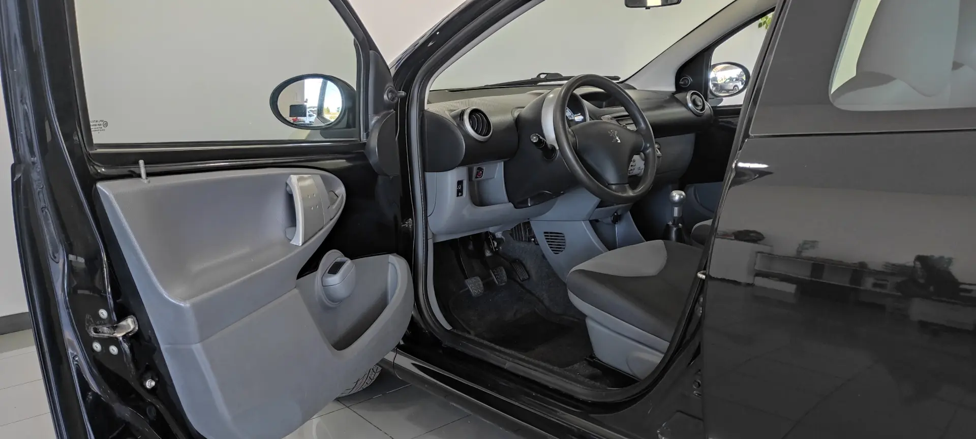 Peugeot 107 1.0 Urban 15