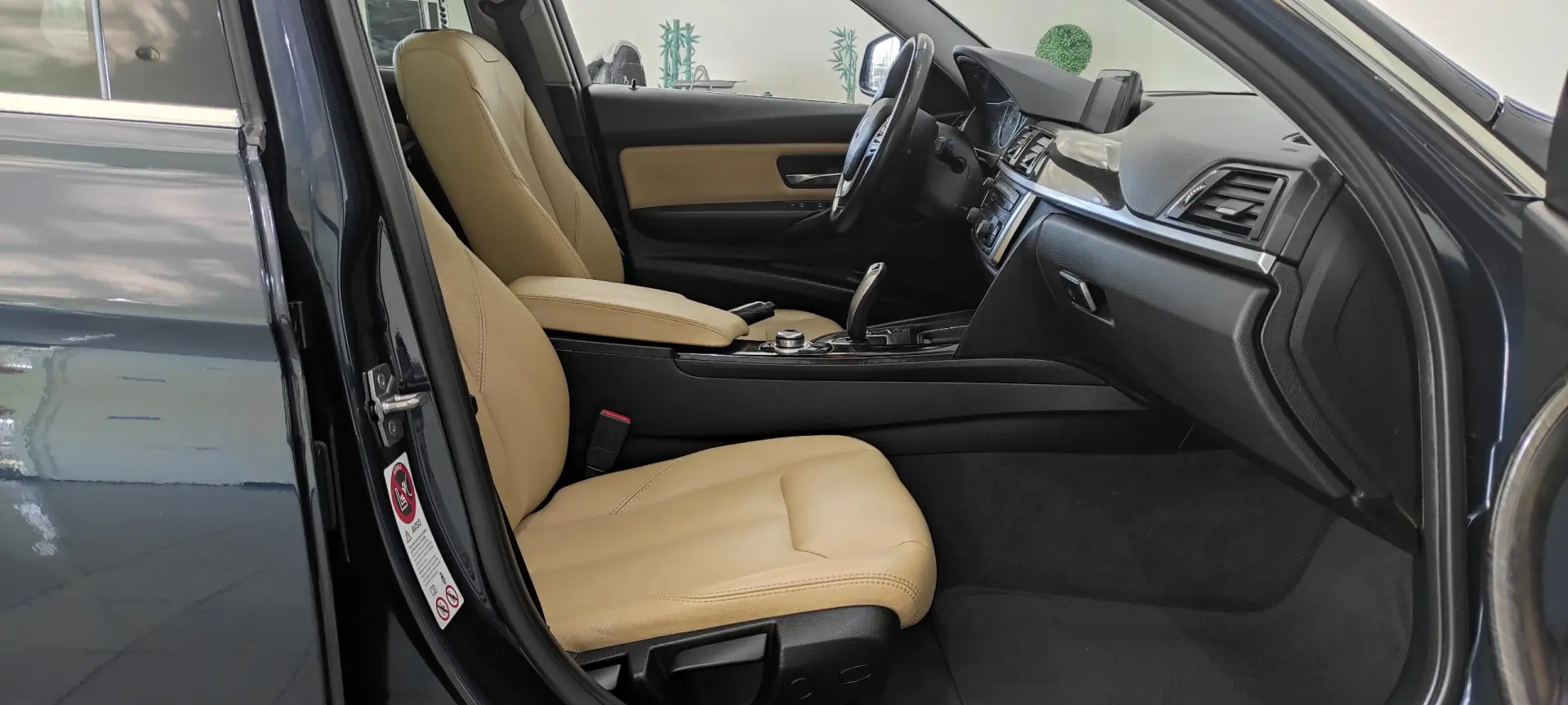 BMW 318 d Auto Line Luxury 25