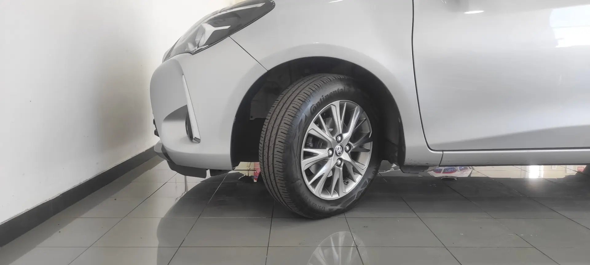 Toyota Yaris 1.0 VVT-i Comfort 10