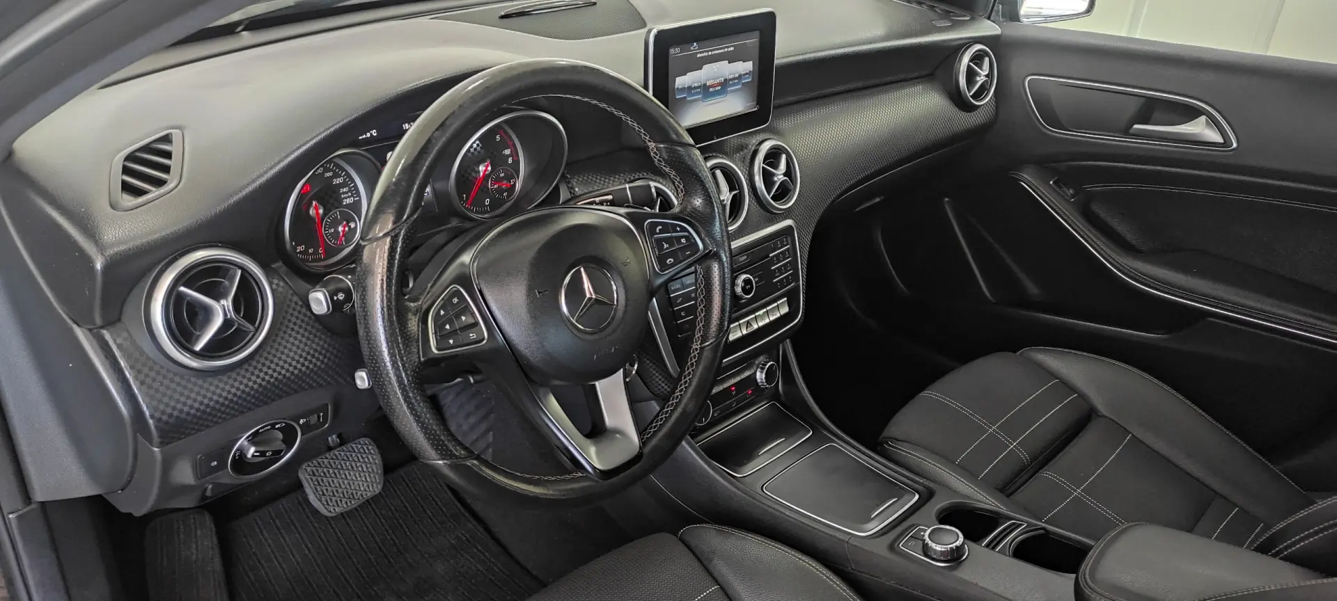 Mercedes-Benz A 160 7G-DCT 5