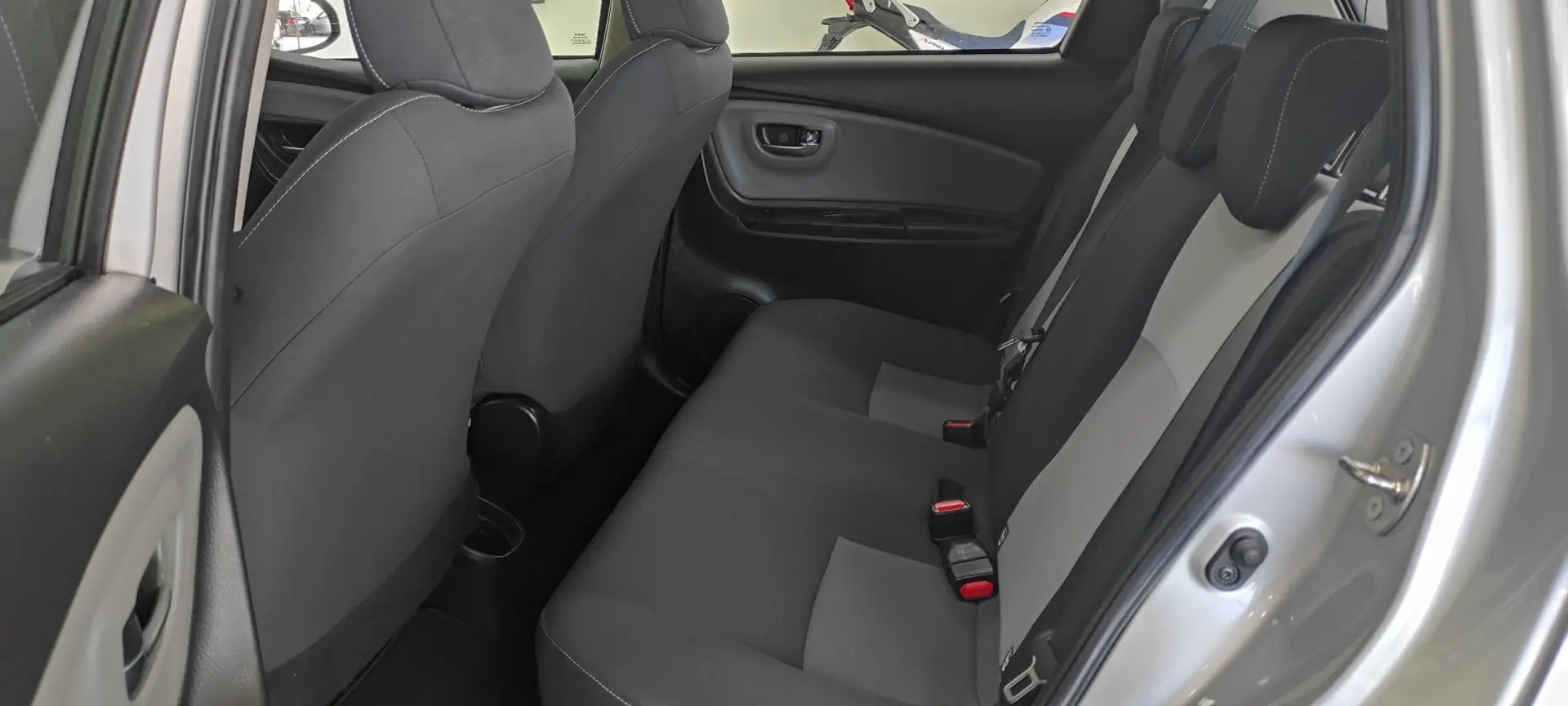 Toyota Yaris 1.0 VVT-i Comfort 6