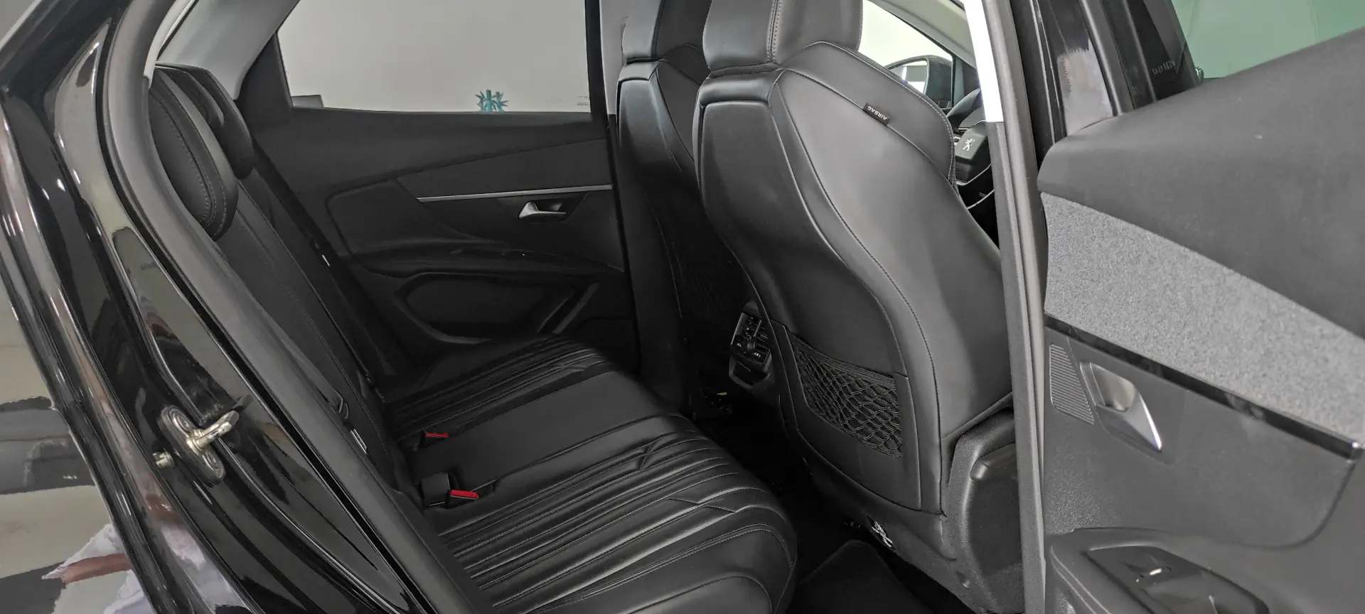 Peugeot 3008 1.6 BlueHDi Allure EAT6 J18 21