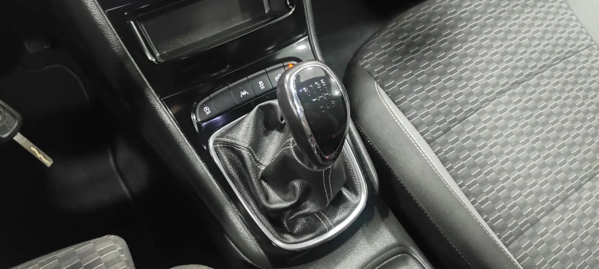 Opel Astra 1.2 Turbo 29