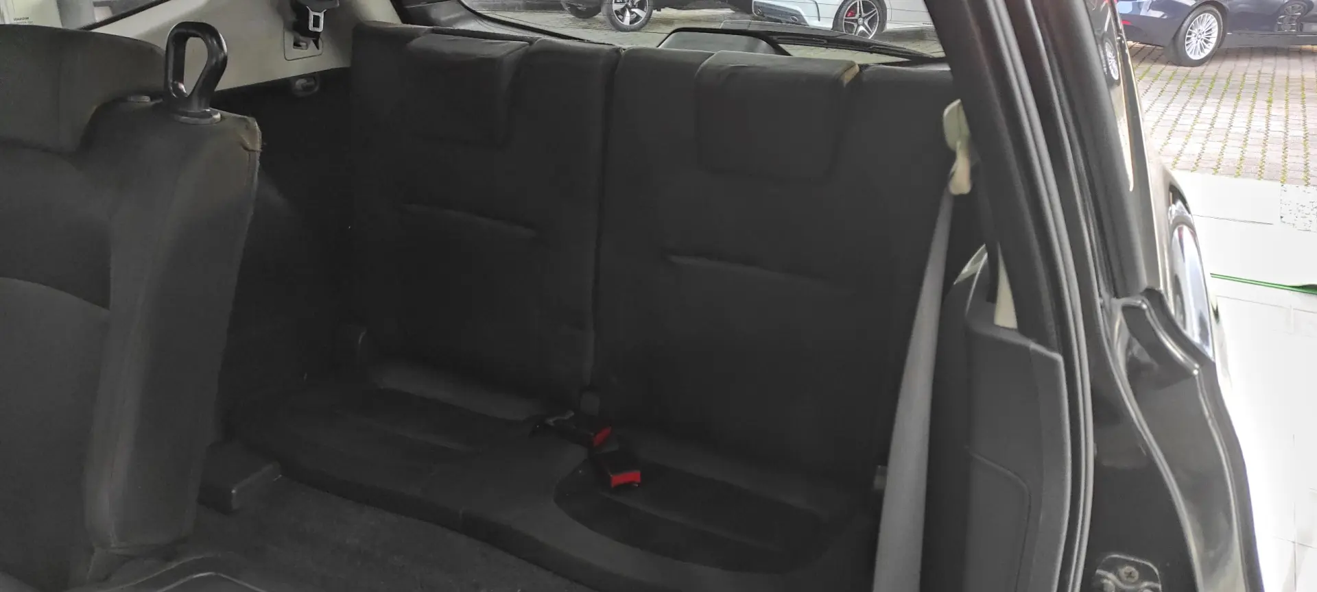 Nissan Qashqai +2 Outro 19