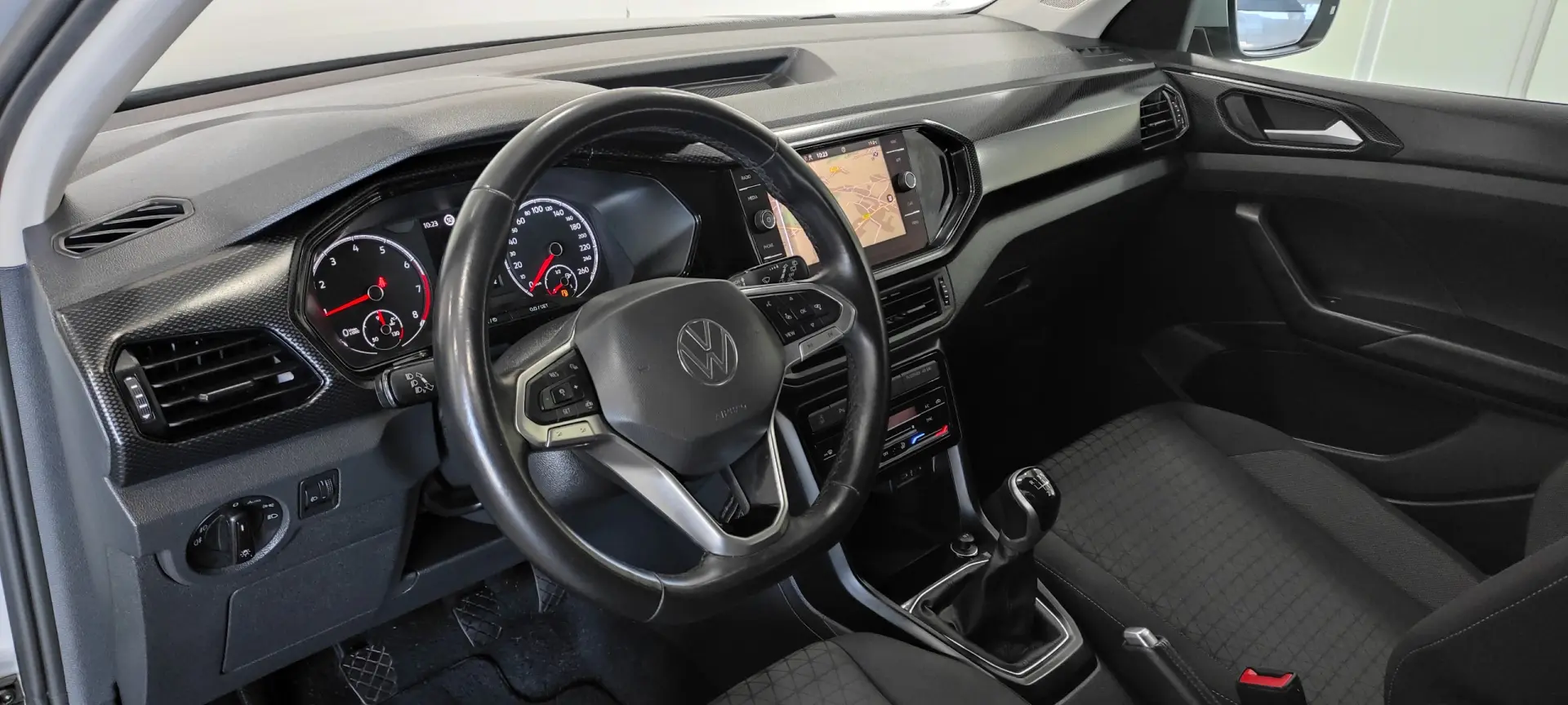 Volkswagen T-Cross 1.0 TSI Urban 5
