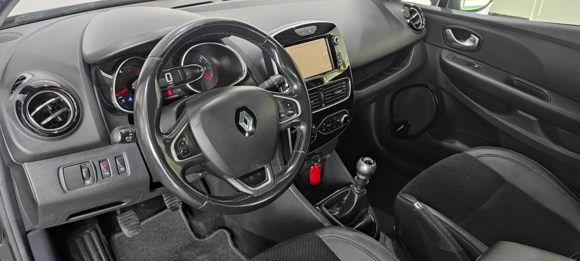 Renault Clio Sport Tourer Outro 5